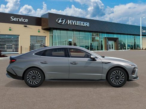 New 2026 Hyundai Sonata Limited FWD image 7