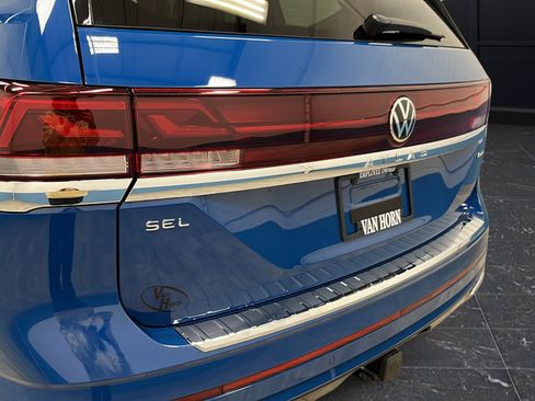 Used 2025 Volkswagen Atlas SEL Premium R-Line AWD/4WD image 41