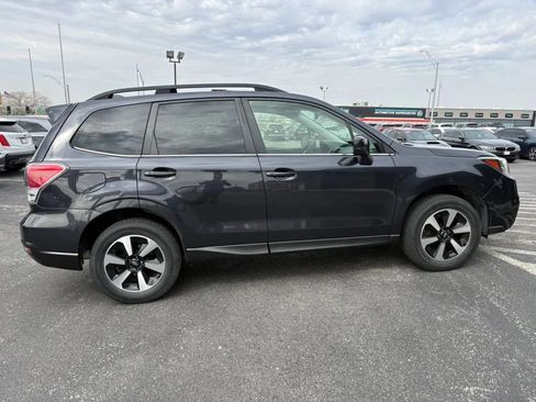 Used 2017 Subaru Forester 2.5i Limited AWD/4WD image 6