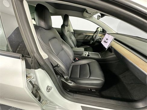 Used 2023 Tesla Model 3 Standard Range image 25