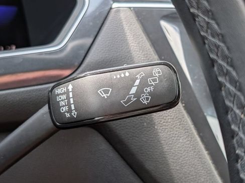 Used 2022 Volkswagen Tiguan SE R-Line AWD/4WD image 23
