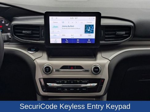 Certified 2023 Ford Explorer XLT w/ Equipment Group 202A image 22