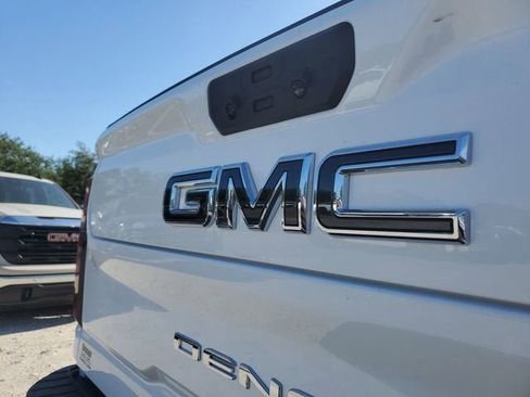 New 2026 GMC Sierra 3500 Denali Ultimate AWD/4WD image 7