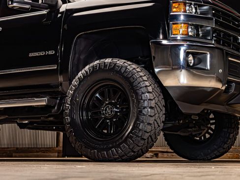 Used 2018 Chevrolet Silverado 3500 LTZ w/ Duramax Plus Package image 16