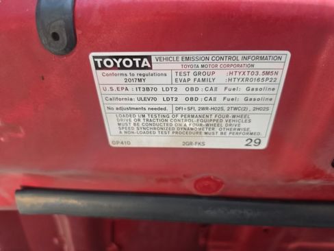 Used 2017 Toyota Tacoma SR5 w/ Tow Package RWD image 12