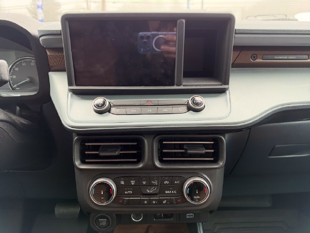 Used 2023 Ford Maverick Lariat w/ Lariat Luxury Package FWD image 22