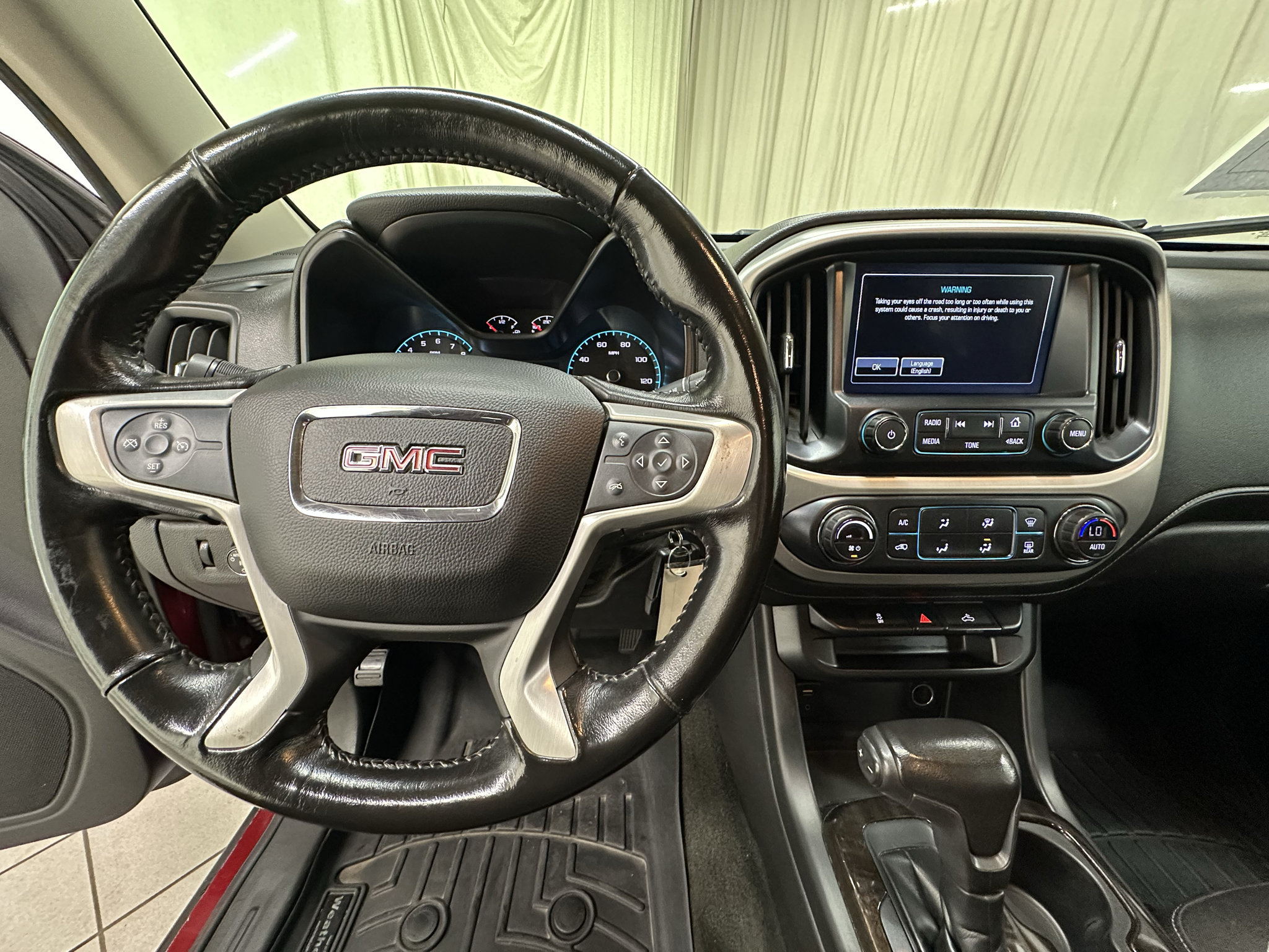Used 2017 GMC Canyon SLE w/ SLE Convenience Package RWD image 27