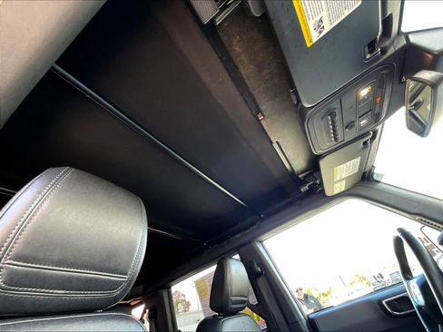 Used 2023 Ford Bronco Black Diamond w/ Sasquatch Package image 22