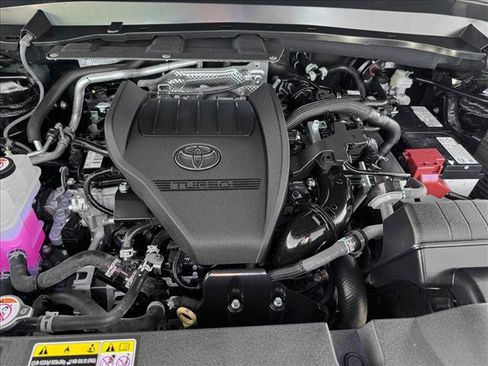 Used 2025 Toyota Grand Highlander XLE image 22