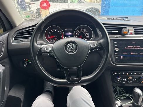 Used 2018 Volkswagen Tiguan SE image 6