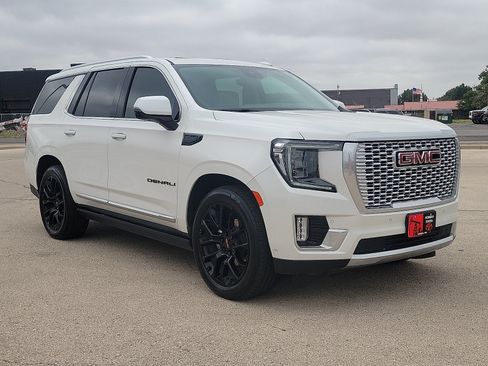 Used 2024 GMC Yukon Denali w/ Denali Reserve Package AWD/4WD image 6