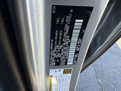 Used 2024 Lexus RZ 450e Premium image 31