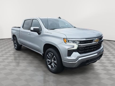 Used 2022 Chevrolet Silverado 1500 LT image 3