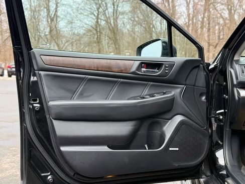 Used 2018 Subaru Outback 2.5i Limited image 9