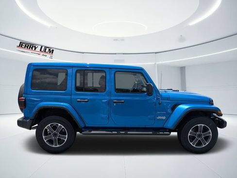 Used 2023 Jeep Wrangler Unlimited Sahara w/ LED Lighting Group AWD/4WD image 2