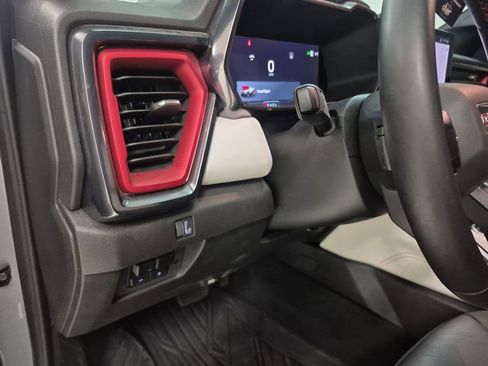 Used 2024 GMC Canyon AT4X image 18