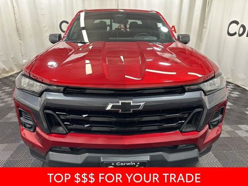 Used 2024 Chevrolet Colorado LT w/ LT Convenience Package image 2