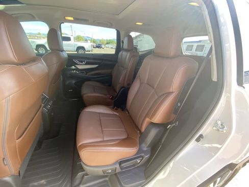 Used 2022 Subaru Ascent Touring AWD/4WD image 22