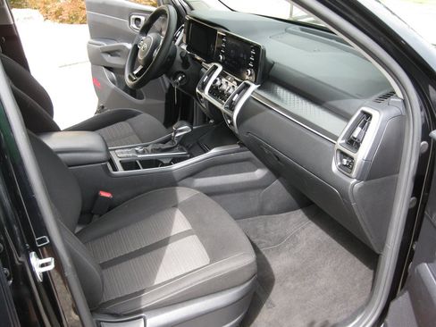 Used 2021 Kia Sorento LX FWD image 34