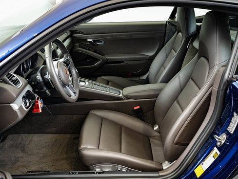 Used 2022 Porsche 718 Cayman S image 5