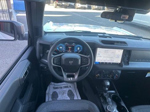 New 2025 Ford Bronco Base image 24