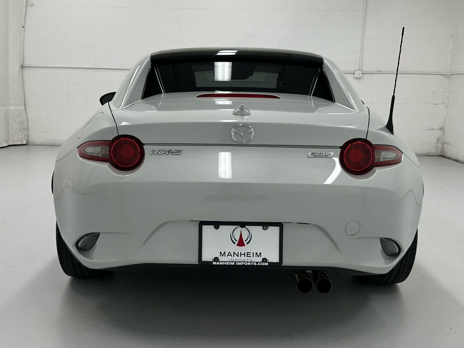 Used 2017 MAZDA MX-5 Miata RF Grand Touring RWD image 14