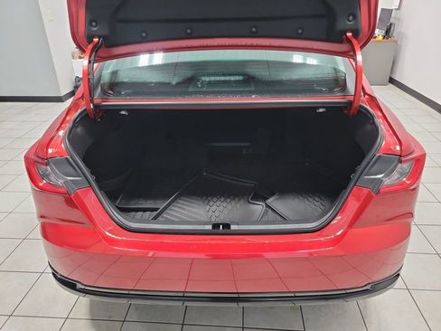 Used 2025 Toyota Camry XLE image 10