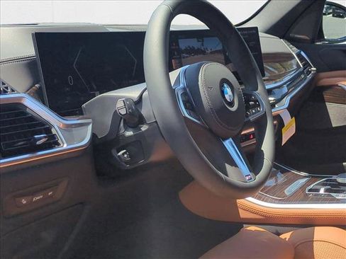 Used 2026 BMW X5 xDrive40i w/ M Sport Package AWD/4WD image 9