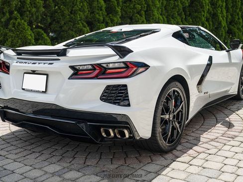 Used 2020 Chevrolet Corvette Stingray Premium Cpe w/ 3LT Preferred Equipment Group RWD image 8