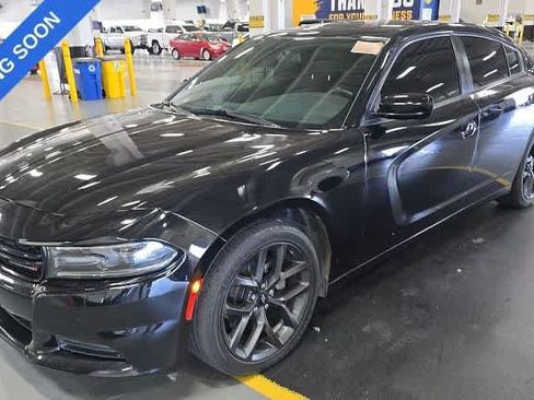 Used 2021 Dodge Charger SXT w/ Blacktop Package RWD image 1
