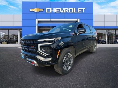 Certified 2025 Chevrolet Suburban Z71 image 4