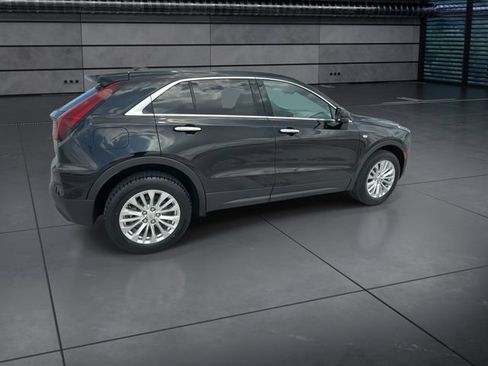Used 2024 Cadillac XT4 Luxury w/ Cold Weather Package FWD image 9