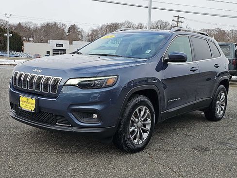 Used 2019 Jeep Cherokee Latitude Plus w/ Cold Weather Group image 3