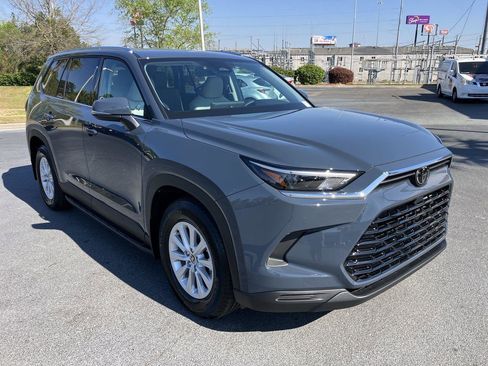 New 2026 Toyota Grand Highlander XLE image 7