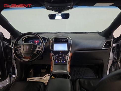 Used 2020 Lincoln Nautilus Reserve image 12