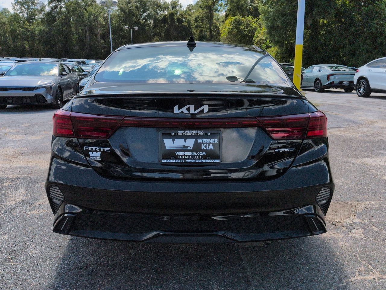 Used 2024 Kia Forte GT-Line w/ GT-Line Premium Package FWD image 6