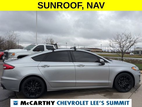 Used 2020 Ford Fusion SE w/ Equipment Group 151A image 17