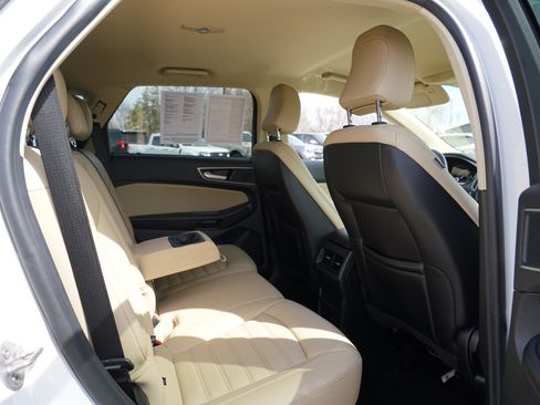 Used 2024 Ford Edge SEL w/ Convenience Package image 28