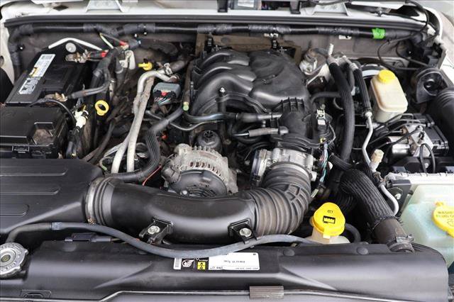 Used 2015 Jeep Wrangler Unlimited Sahara AWD/4WD image 26
