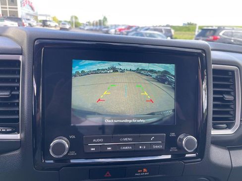 Used 2022 Nissan Frontier SV AWD/4WD image 35