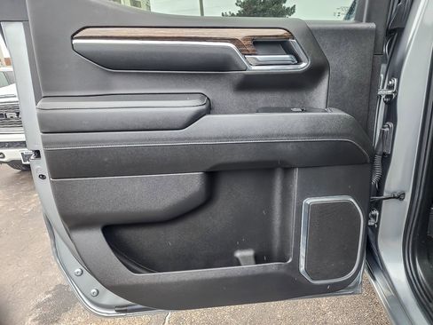 Used 2024 GMC Sierra 1500 Elevation image 15