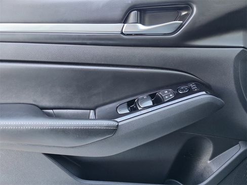 Used 2023 Nissan Altima 2.5 SV image 17