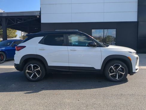 Used 2023 Chevrolet TrailBlazer RS image 2