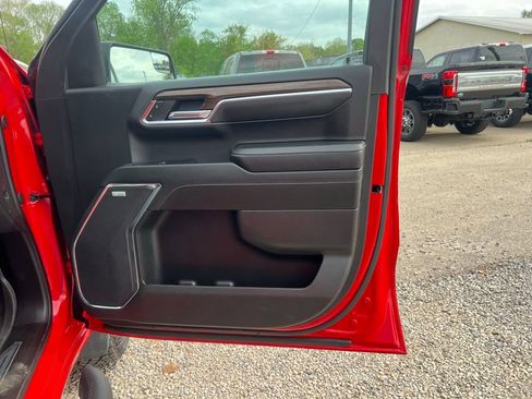 Used 2024 Chevrolet Silverado 1500 LT Trail Boss w/ Convenience Package II AWD/4WD image 20