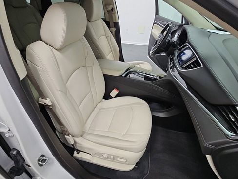 Used 2023 Buick Enclave Essence w/ Sport Touring Edition FWD image 39