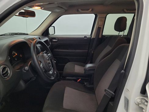 Used 2017 Jeep Patriot Sport w/ Power Value Group AWD/4WD image 17