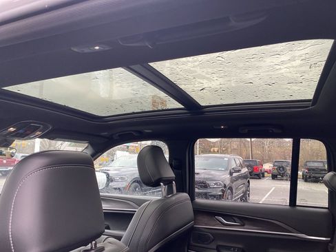 New 2026 Jeep Grand Cherokee Limited w/ Limited Altitude Package image 20