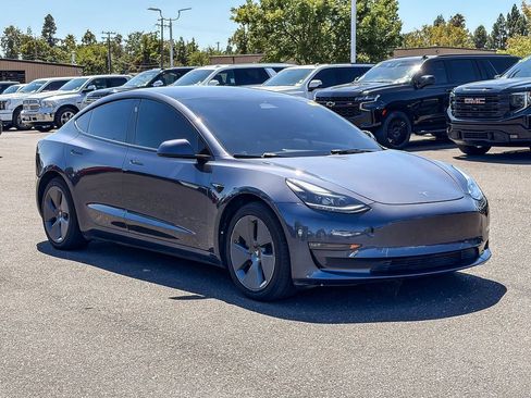 Used 2022 Tesla Model 3 Long Range AWD/4WD image 5