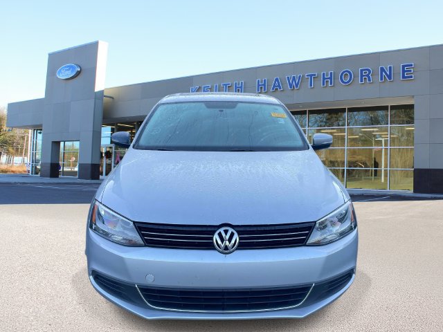 Used 2014 Volkswagen Jetta SE FWD image 2