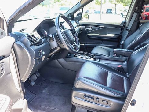 Used 2021 Honda Pilot Black Edition image 22